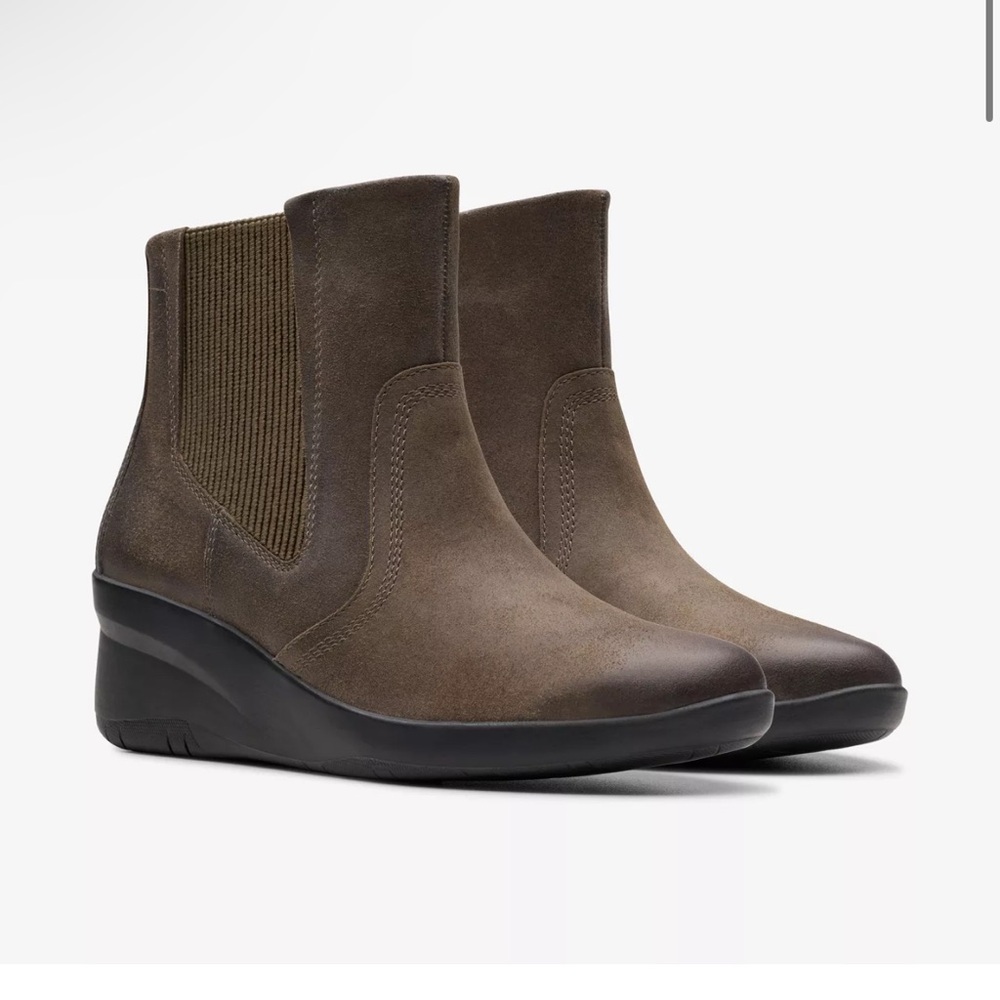 Clarks Brown Ankle Boots with Wedge Sole and Elastic Panels